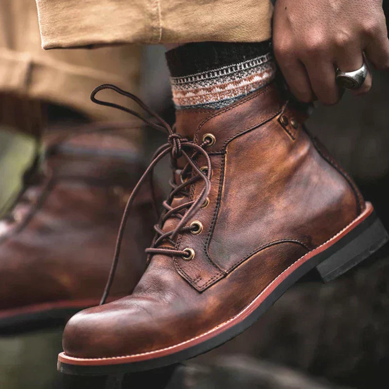 Caio - Botas Retro de Punta Redonda