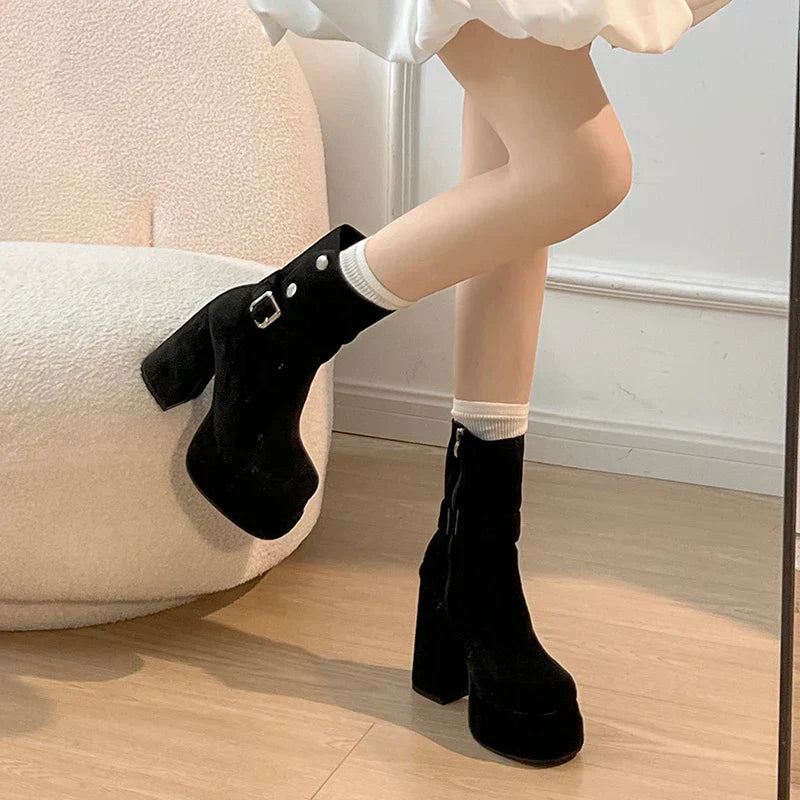 Amalia - Botas de estilo urbano con personalidad y confianza